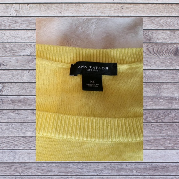 Oversized Ann Taylor Crop Style Top w/ Tab Sleeves - Picture 3 of 8